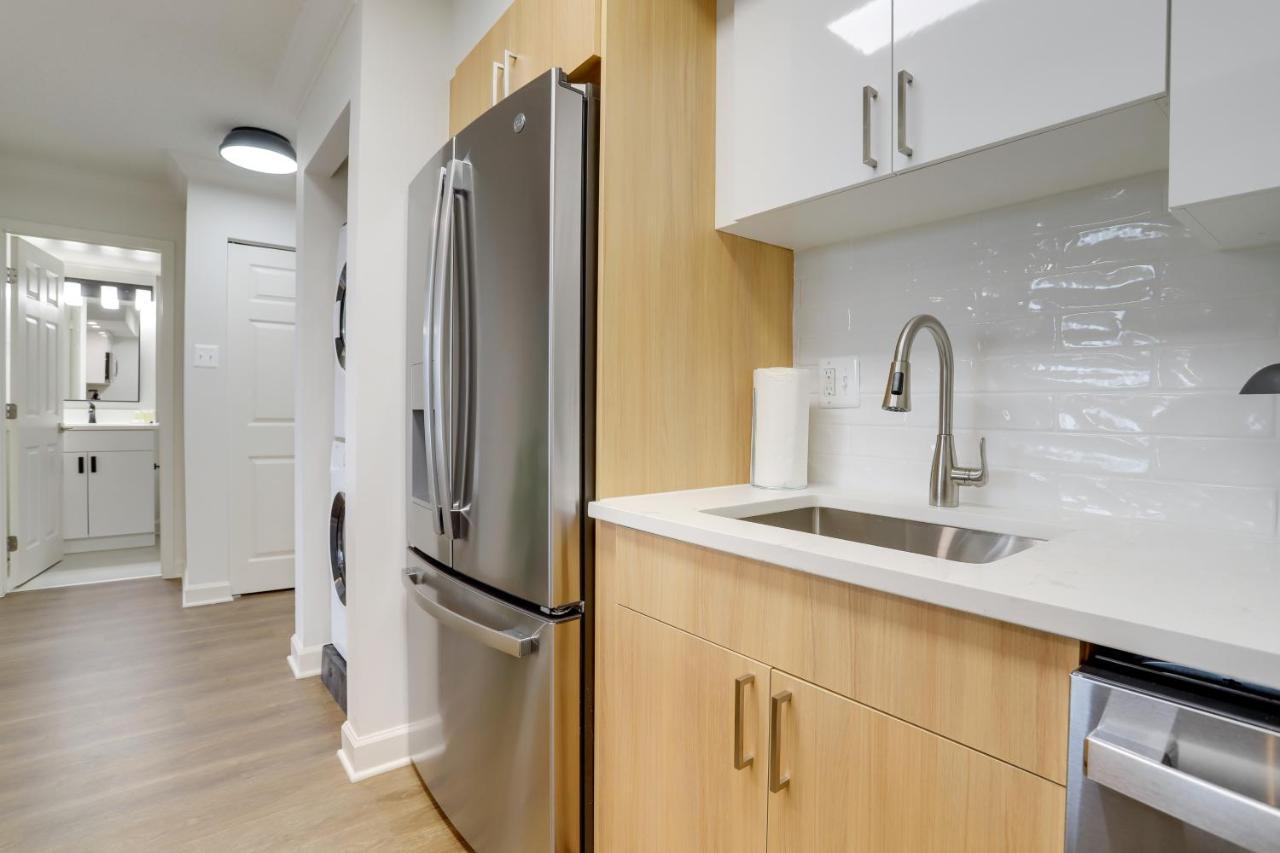 Modern & Charming Apt With Rooftop @Pentagon City อาร์ลิงตัน ภายนอก รูปภาพ