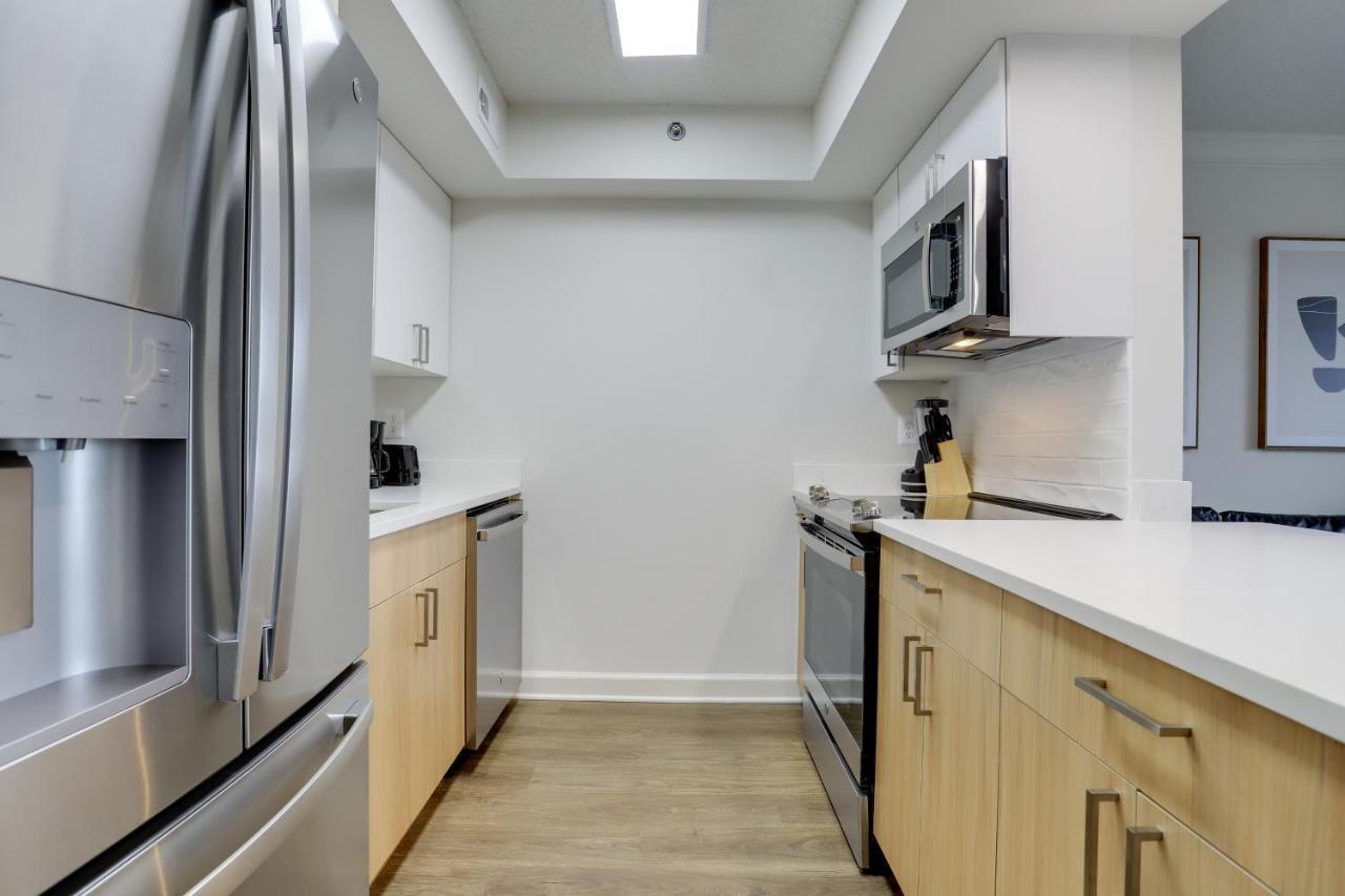 Modern & Charming Apt With Rooftop @Pentagon City อาร์ลิงตัน ภายนอก รูปภาพ