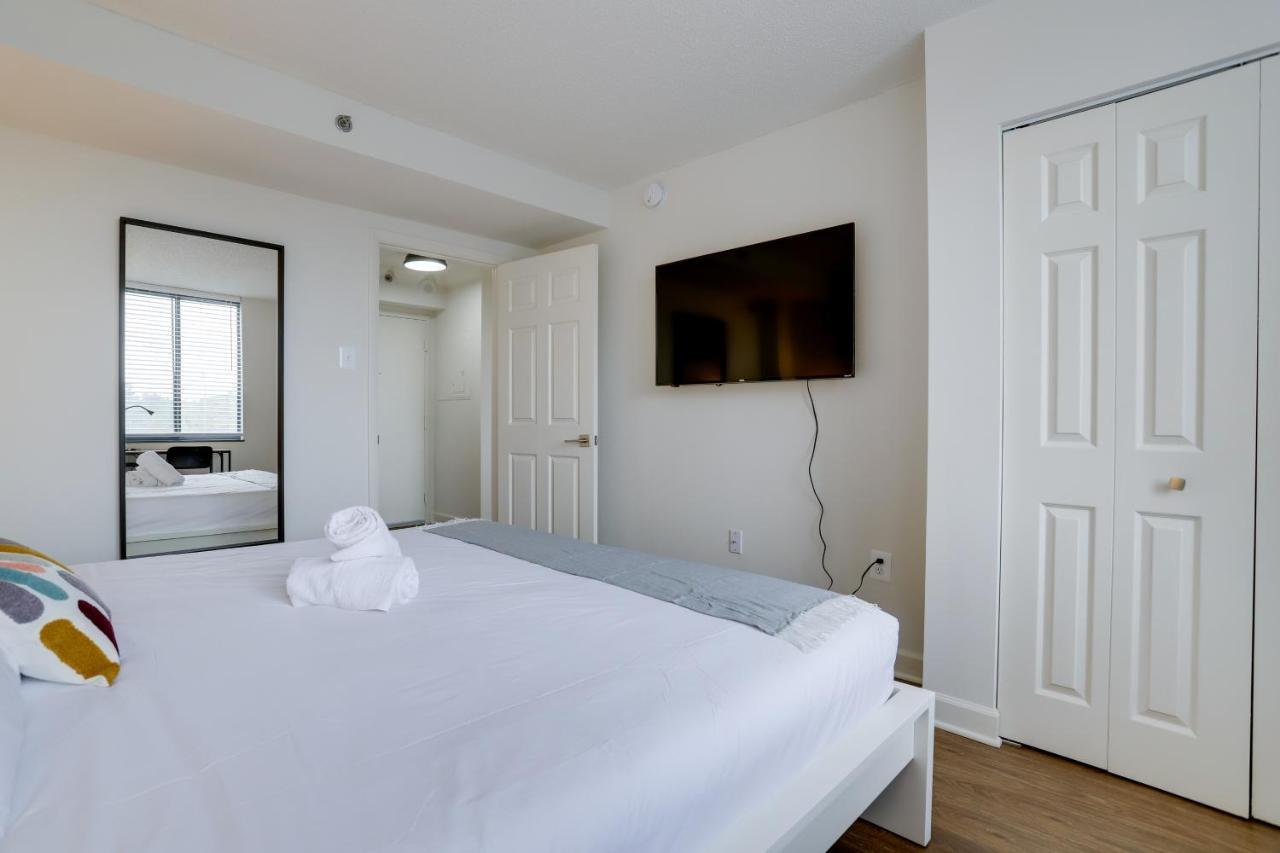 Modern & Charming Apt With Rooftop @Pentagon City อาร์ลิงตัน ภายนอก รูปภาพ
