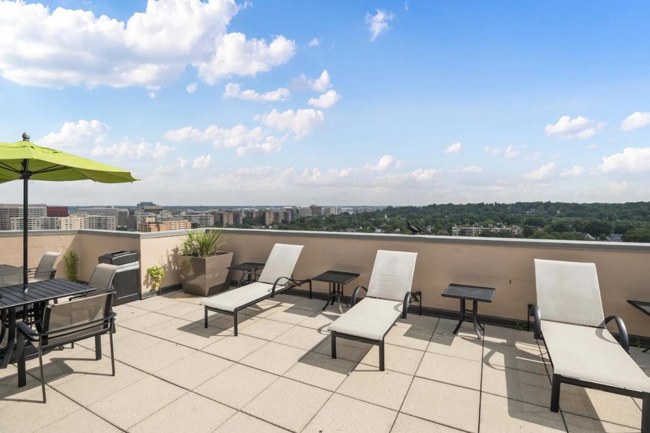 Modern & Charming Apt With Rooftop @Pentagon City อาร์ลิงตัน ภายนอก รูปภาพ